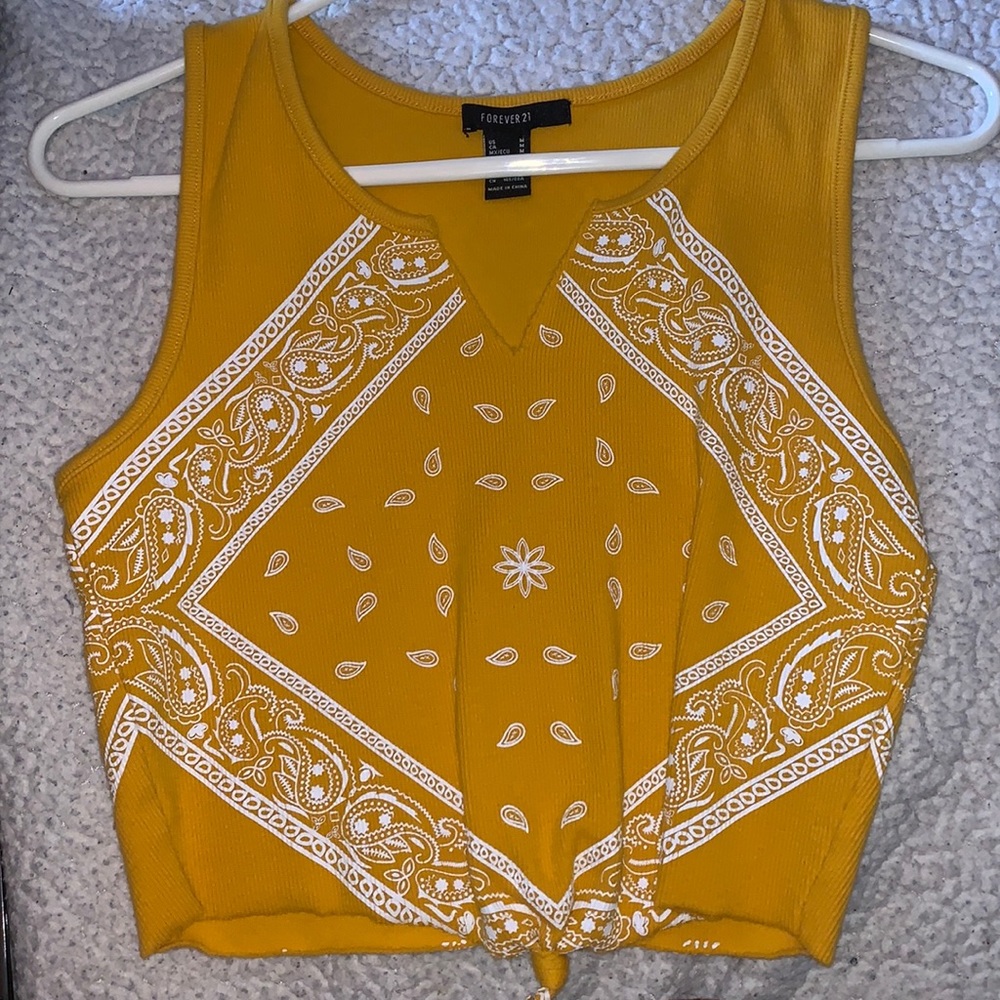 Crop top